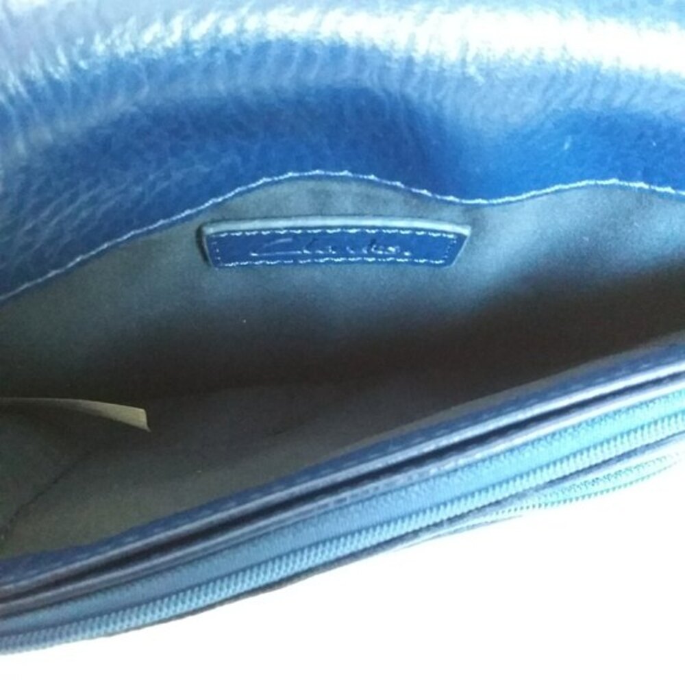 Clarks Multi Compartment Fold-Over Crossbody Purs… - image 8